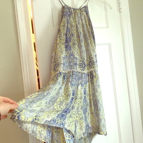 Parker ruffled split back romper - Picture 3 of 5